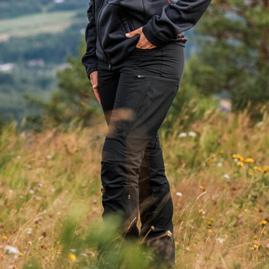 Trekkingbyxa Dam SVART / 34