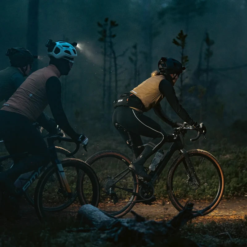 Pannlampa Free Speed 2500 för cykling och topptur