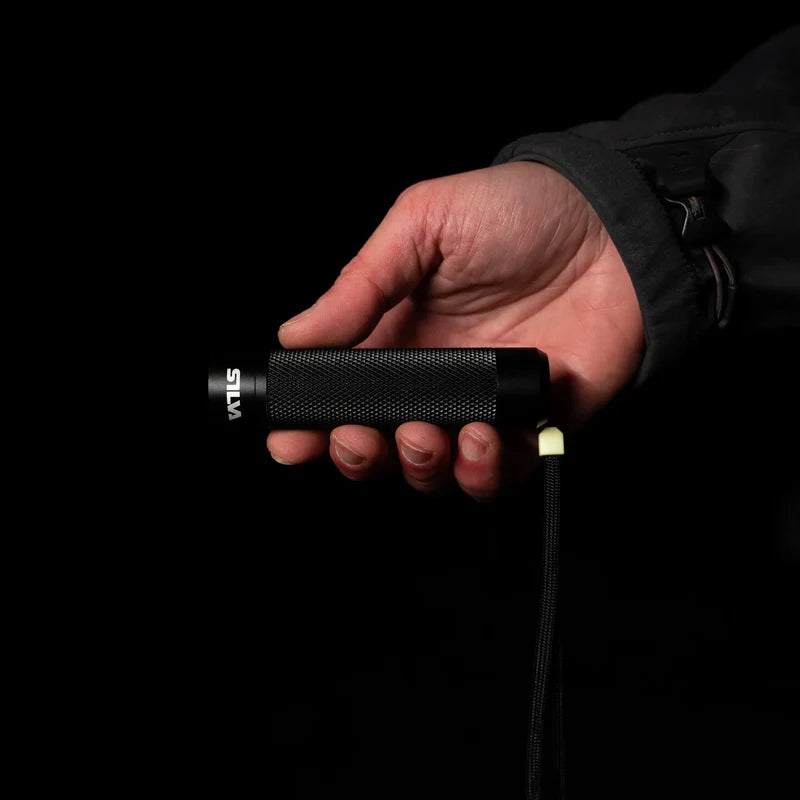 Ficklampa Gear 400 - Vattentät och Dammtät