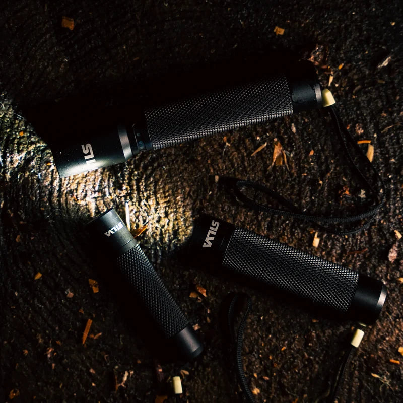 Ficklampa Gear 400 - Vattentät och Dammtät