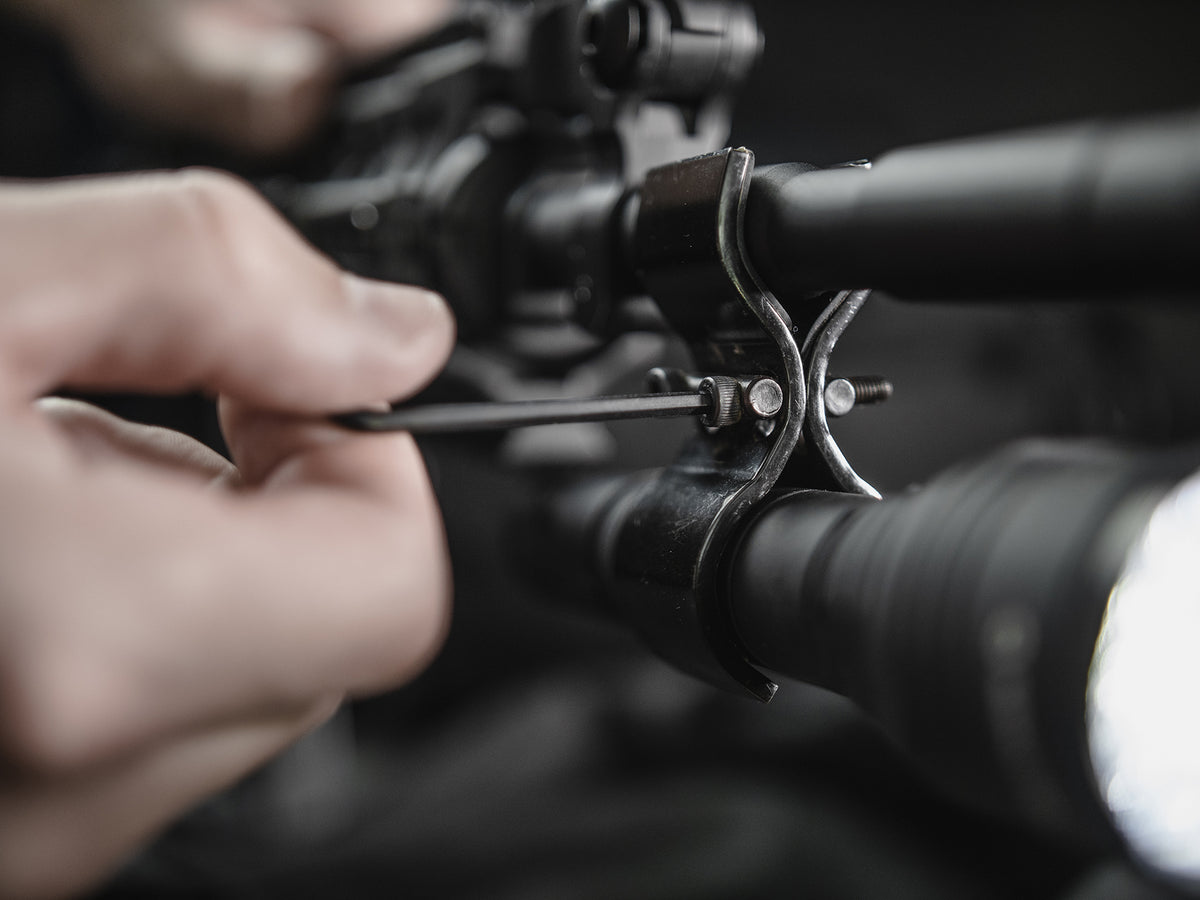 Weapon Mount AWM-01 Universalfäste för vapenlampor